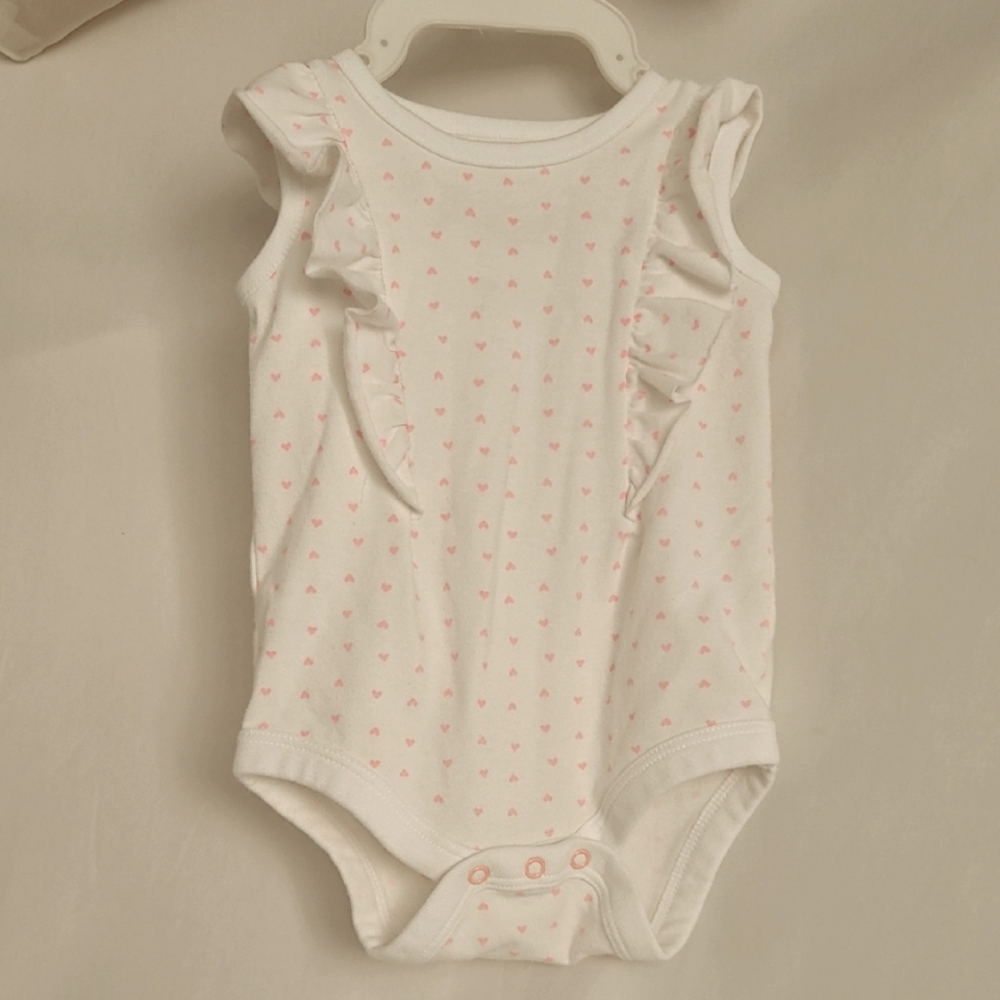 Cat&Jack White w/ Pink Hearts Onesie 0-3 Mons